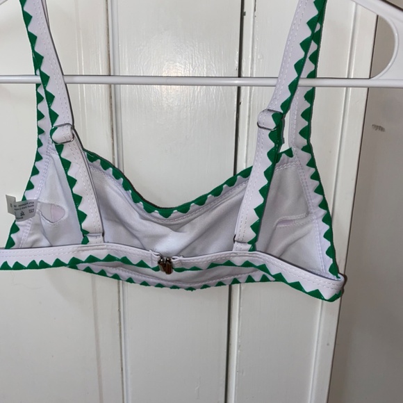 Bathing suit top unworn - Picture 4 of 6